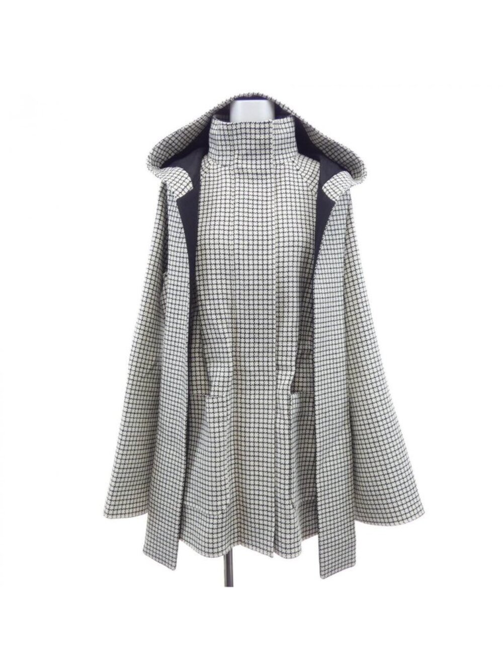 Fendi Atqx Coat Black